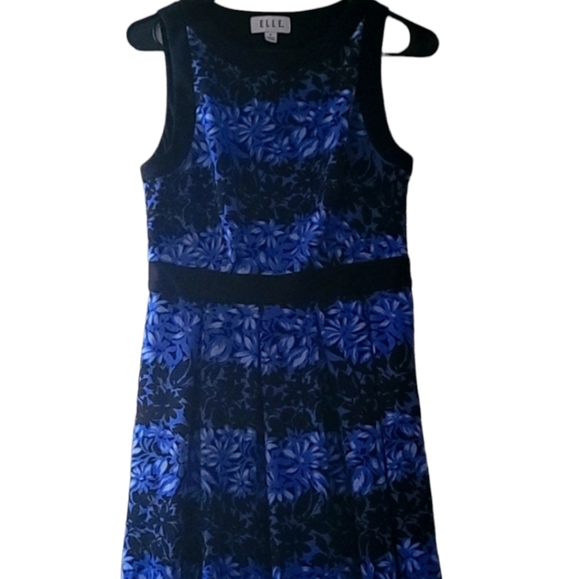 ELLE SIZE 6 BLUE/BLACK FLORAL PRINT! BEAUTIFUL QUILITY MATERIAL! GREAT CONDITION - Picture 3 of 7